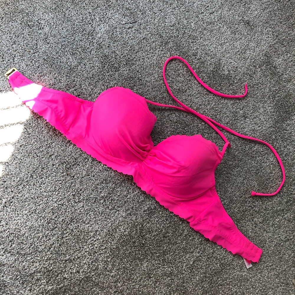 Victoria’s Secret - Hot pink bikini top - 32C
